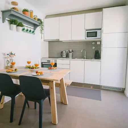 Floor By Silver Prop