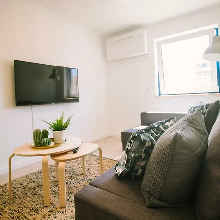 Floor By Silver Prop Apartment
